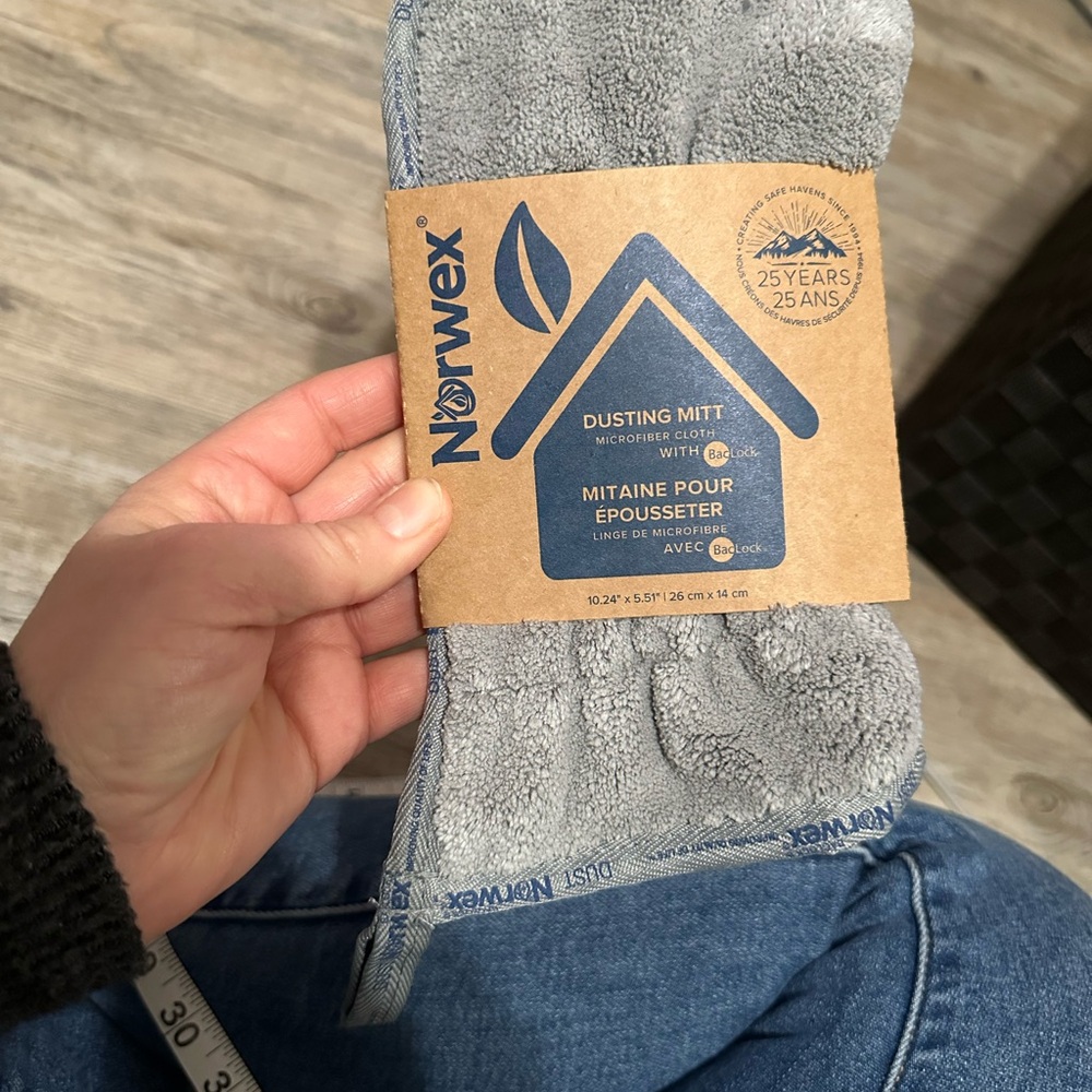Norwex Gray Microfiber Mitt